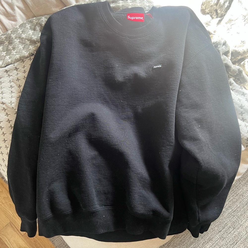 Supreme sweatshirt